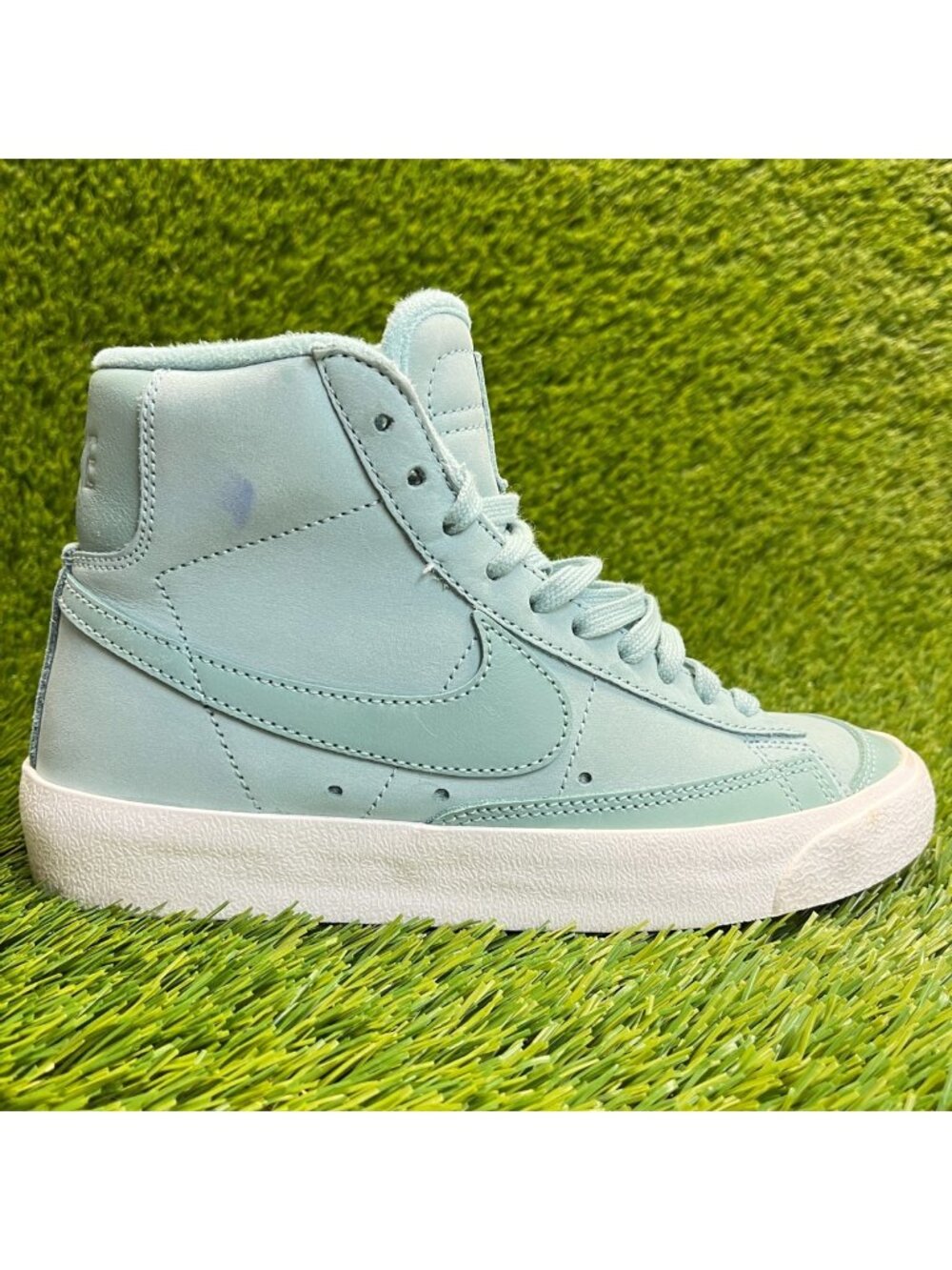 Nike Blazer Mid Premium Womens Size 5.5 Green Athletic Leather Shoes Sneakers